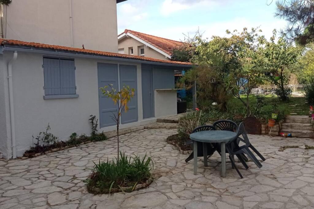 Appart Independant, 1 Lit Deux Personnes Et 1 Appoint Piscine Jardin Direct Gare Aeroport Et Jardin Toulouse Ngoại thất bức ảnh